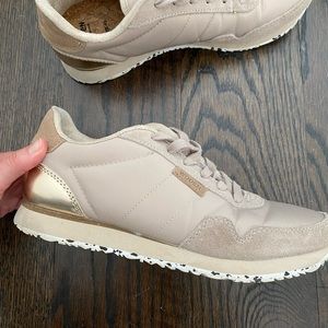 Woden gold and tan Nora II Sneaker, Clouds